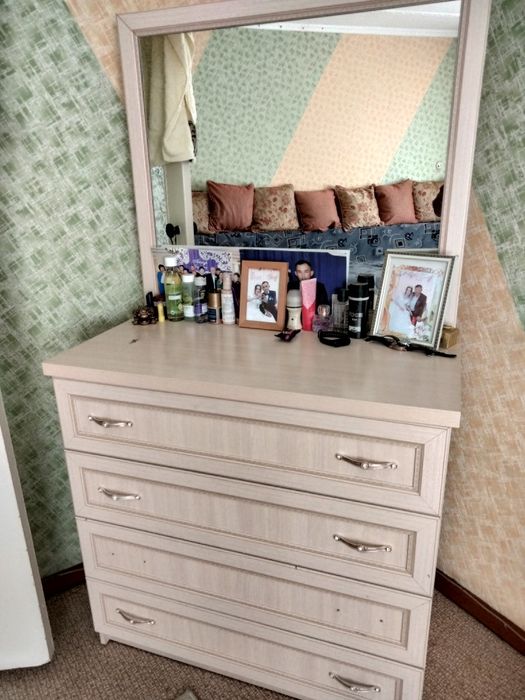 Спальный гарнитур