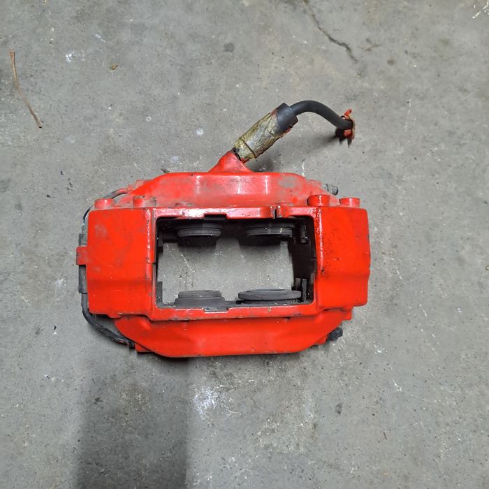 продам передние суппорта на бмв е 38