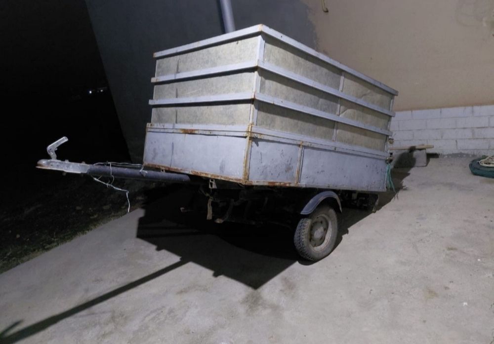 Прицеп сатылады..