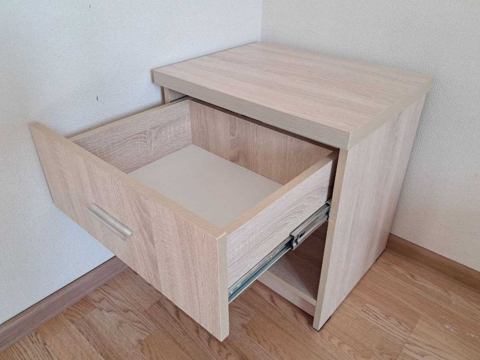 Комплект к спальной комнате, 4 предмета.