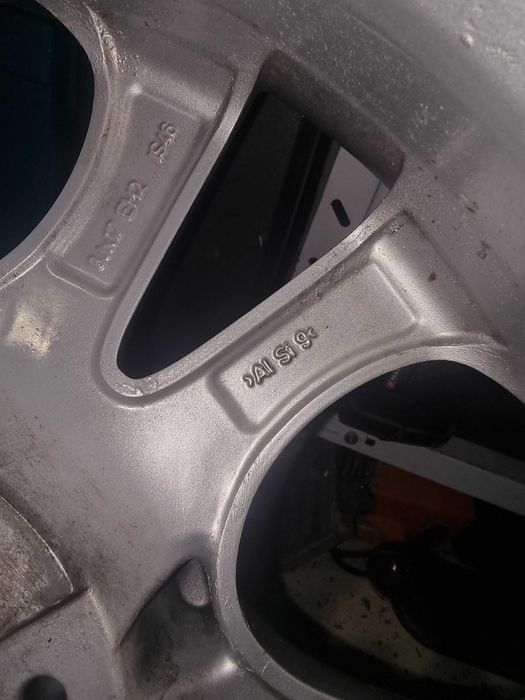 Зимни гуми с оригинални лети джанти за БМВ Х3 Е83 .