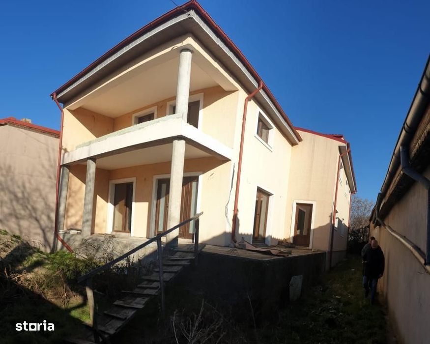 Super VILA P+1+ M 310mp construiti Teren 470mp Brailita