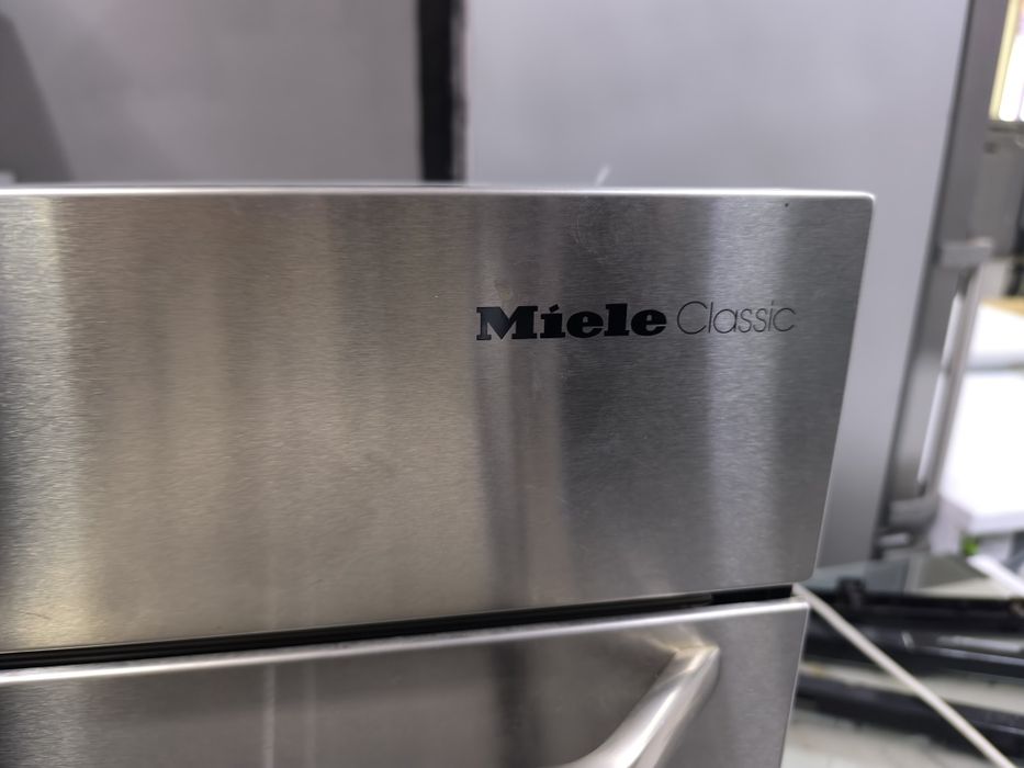 Фурна на пара Miele DG 163 EDST
