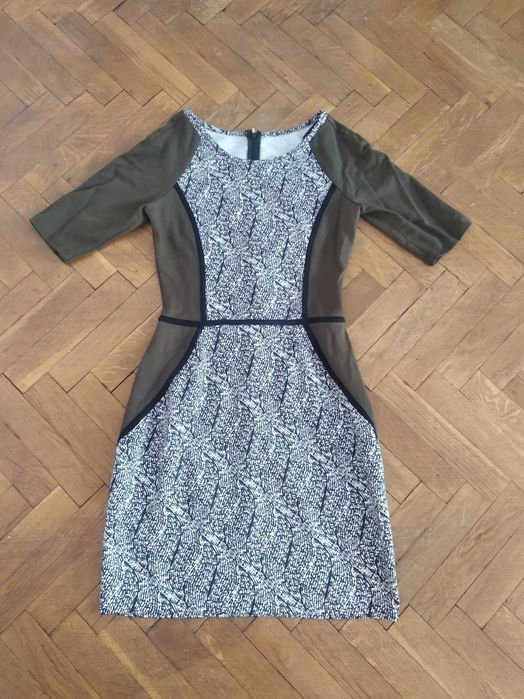 Рокли с къс ръкав