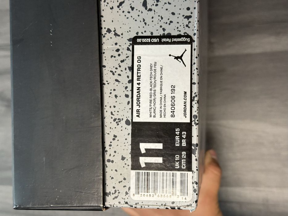 Vand adidasi nike jordan 4 white cement
