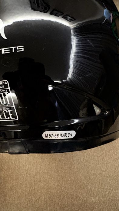 Каска за мотор MT Helmets Размер M 57-58 + подарък Ръкавици