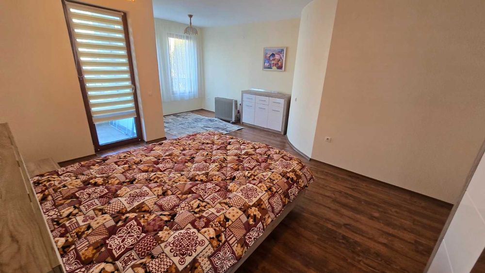 Център двустаен апартамент обзаведен