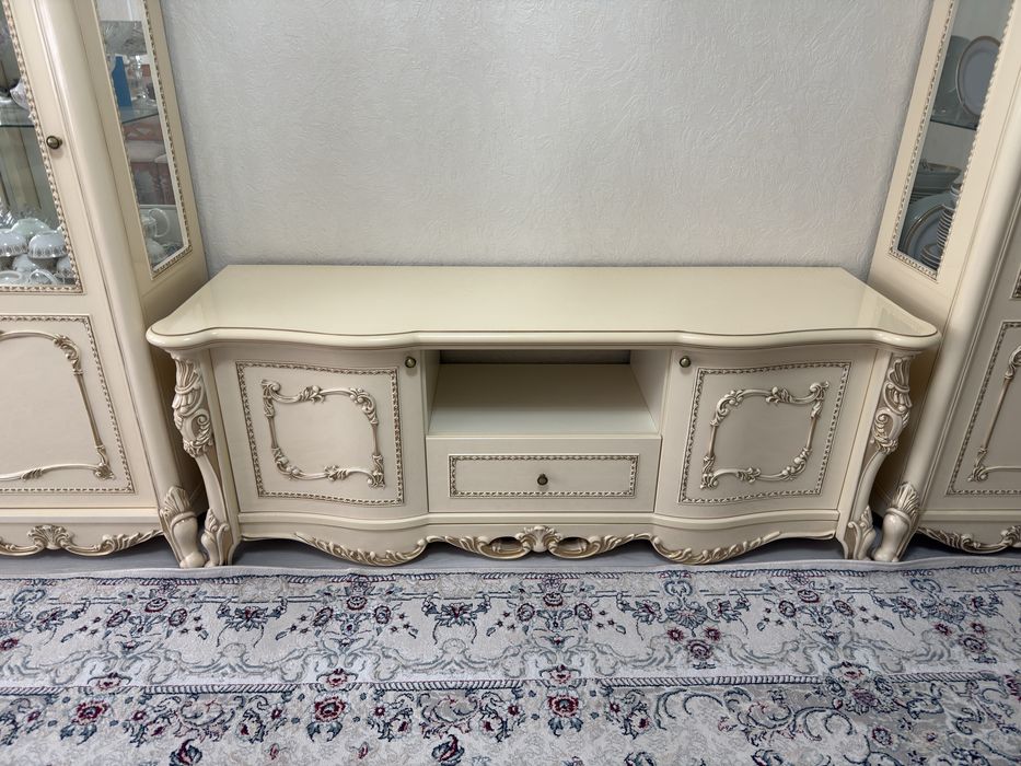 Продам гарнитур для гостинной