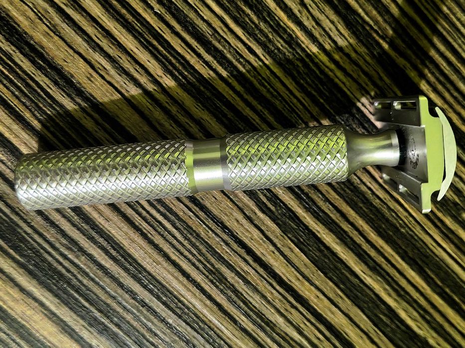 Timeless slant aluminum