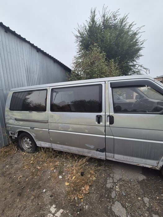 Продам автомобиль Volkswagen Transporter
