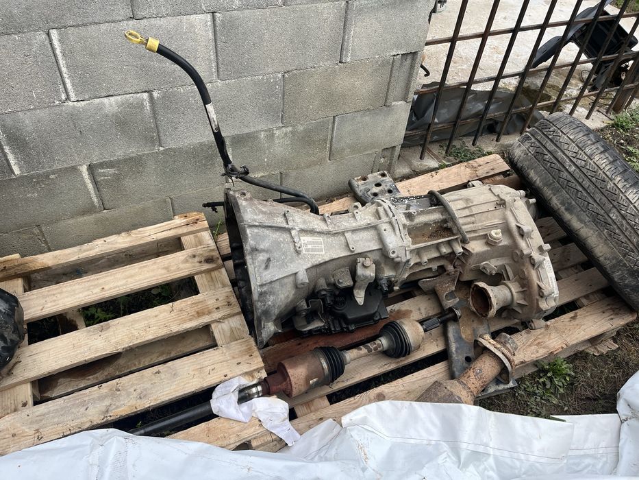 Двигател и кс кутия на части от Jeep Cherokee kj 3.7