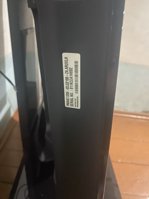 Телевизор LG модель 42lg2100 в отличном состоянии