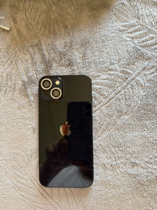 Vand iphone 13 in stare buna