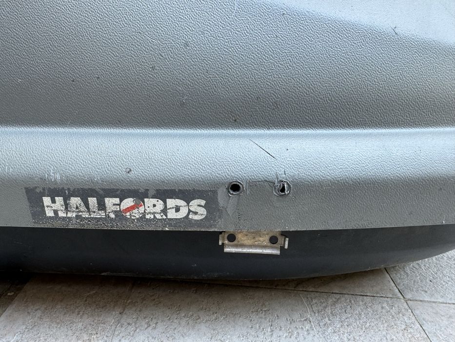 Туристически куфар за автомибил