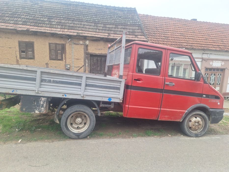 Vând camioneta iveco