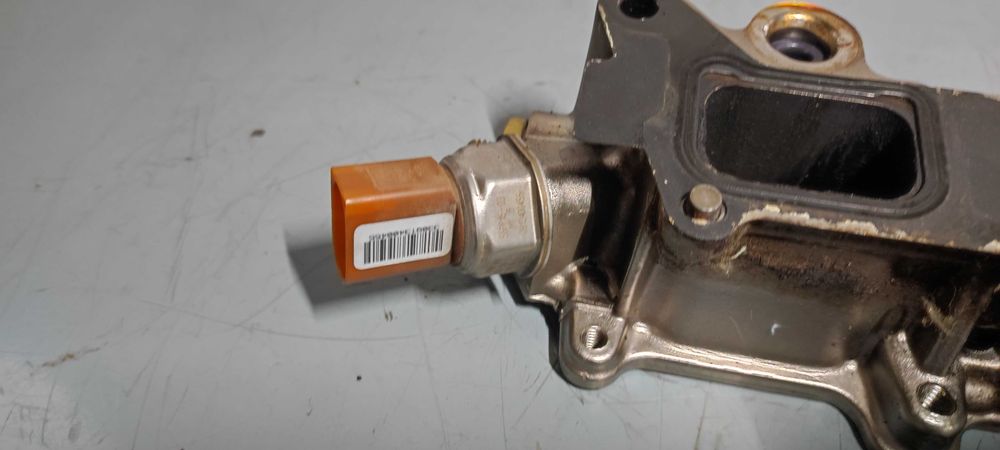 Rampa injectie Volkswagen VW golf 6 variant cod motor CAXA
