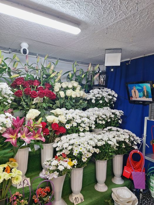 Florarie de vinzare zona Bulevardul Basarabia! Linga McDonald.S