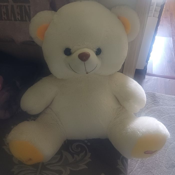 Продаётся плюшевый мишка