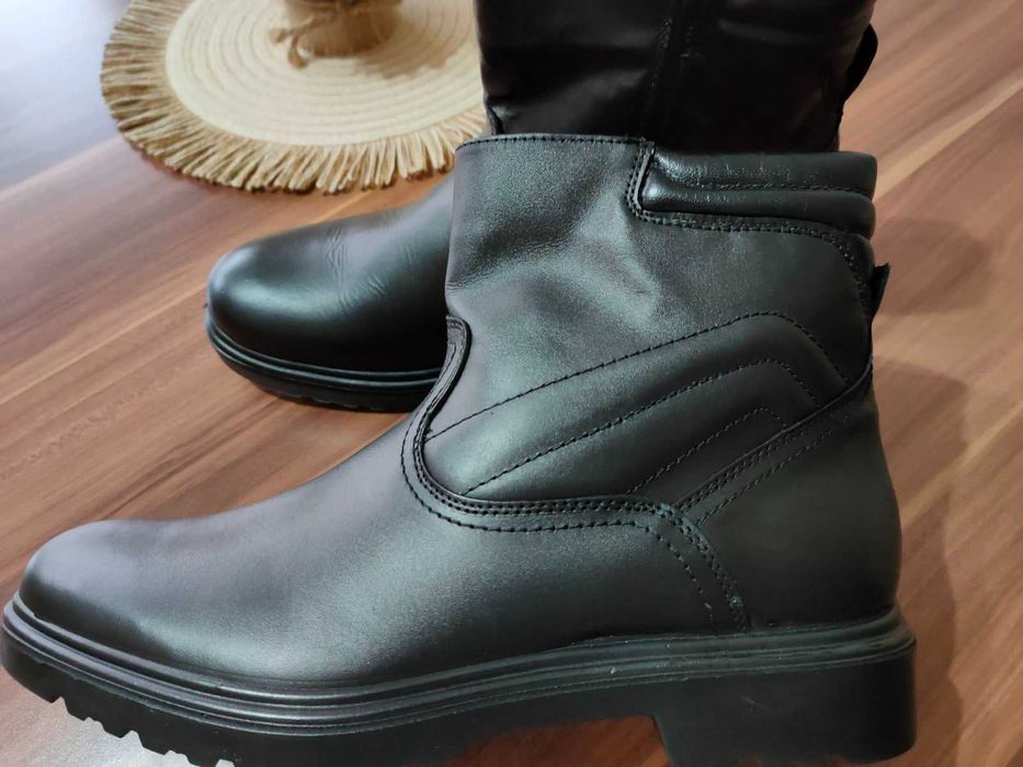 Мъжки боти от естествена кожа