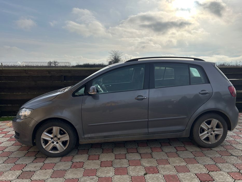 Vând Volkswagen Golf+