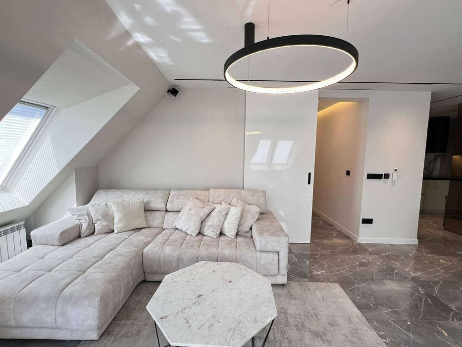 КЛЮЧ! Четиристаен имот в кв.Белите брези