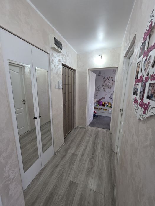 Apartament 3 camere semidecomandat,etaj 1, Tiglina 1 zona Francezi