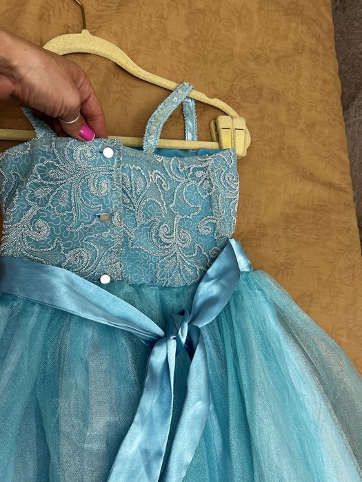 Платье на 7-9 лет