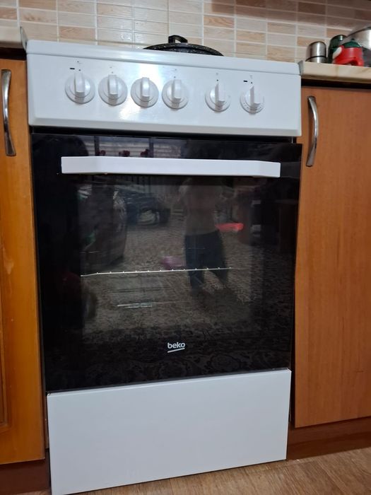 СРОЧНО!!!  Продается элекстрическая  плита