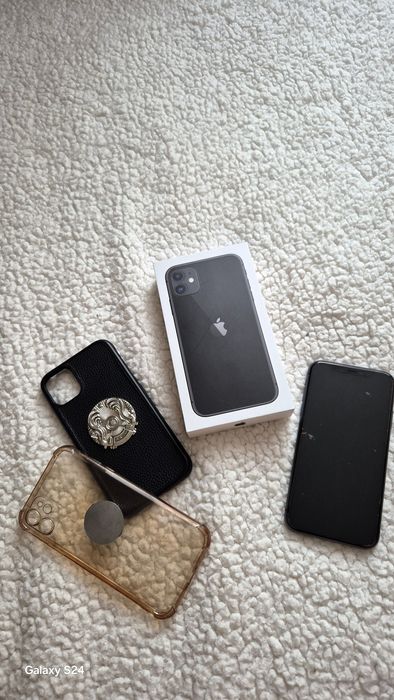 IPhone 11, Black, 128GB.