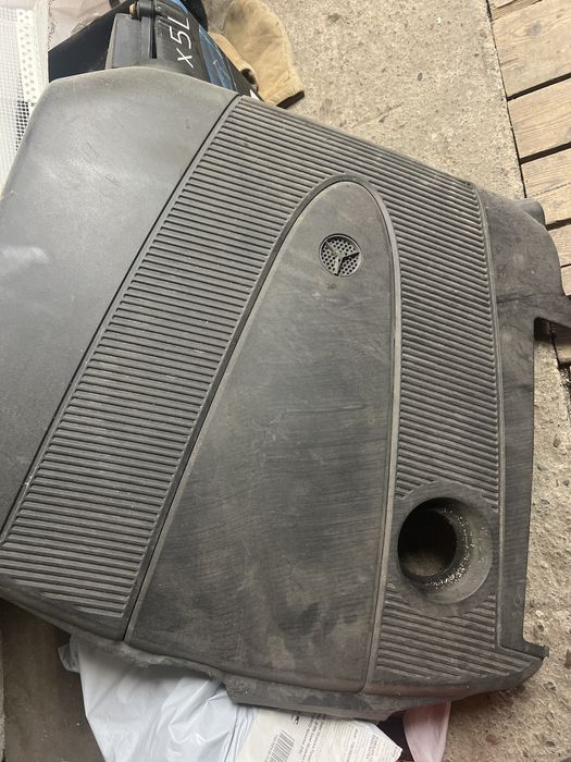 кора за двигател 2.2 cdi