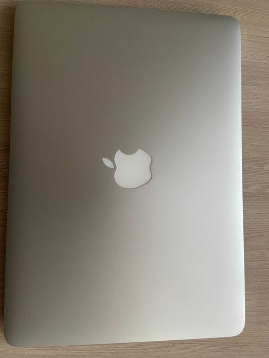 MacBook Pro 13 (Early 2015) 8/256