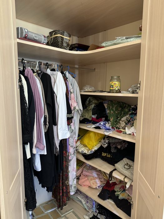 Шкаф угловой