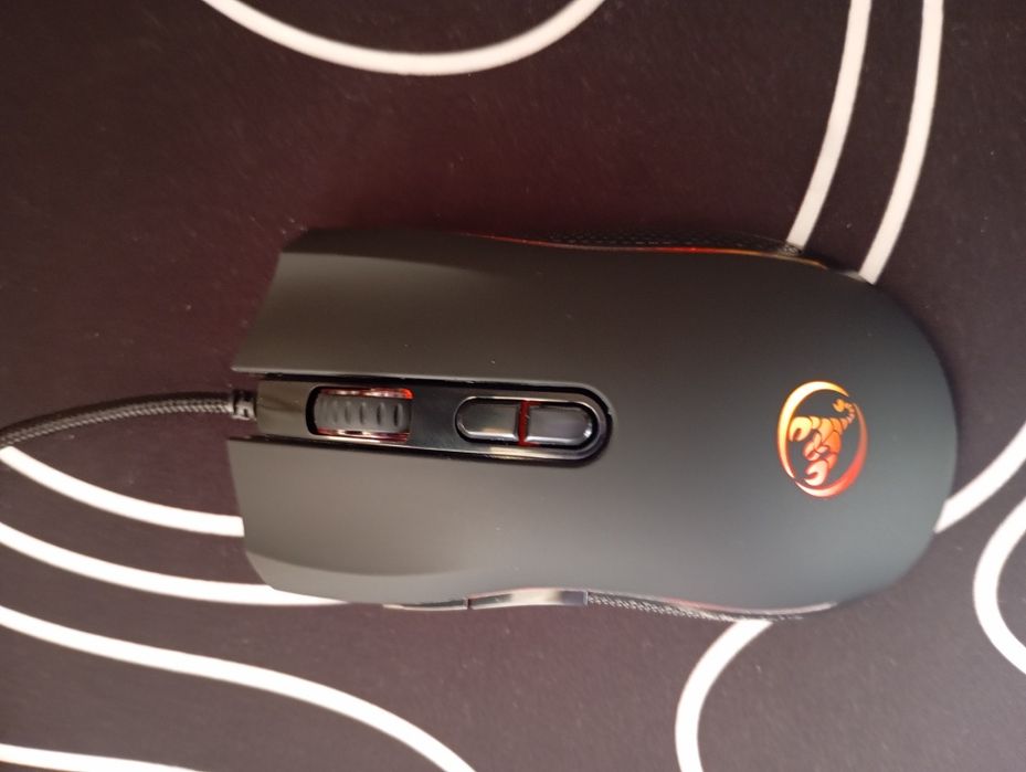 Продам компьютерныю мышь