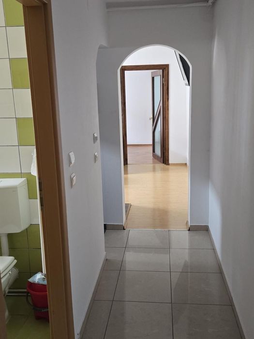 Apartament 2 camere  de închiriat aproape de Facultatea de Drept