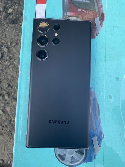 Продам телефон самсунг s 23 ultra