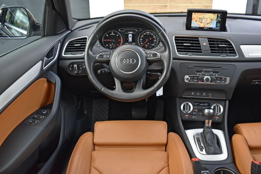 Audi Q3 ~EXCLUSIV~Panoramic~Parc Assist~Scaune Electrice~GARANTIE 1 AN ~