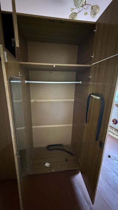 Шкаф спальный для вещи