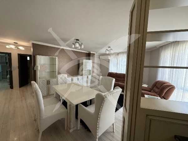 Продава се Четиристаен апартамент в Бургас, Център - 142 кв.м за 1868 €/кв.м - Снимка #2