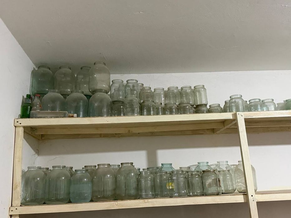 Банки 3 ,2 ,1 литровой  продам состояние очень хороший