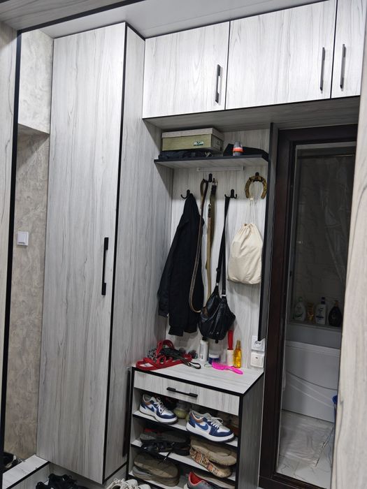 Продам двух комнатную квартиру