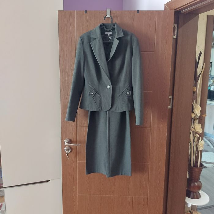 Дамски костюм Vista moda