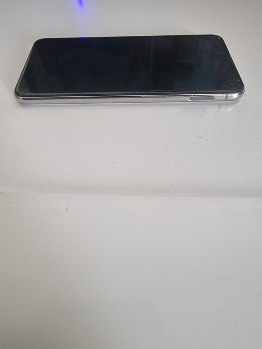 Samsung  S 10 e  като нов