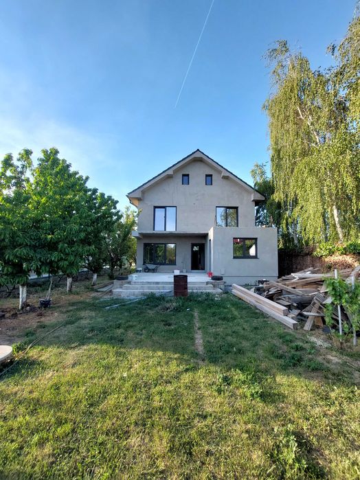 Casă cu 4 camere de vânzare în zona Episcopia Oradea Bihor