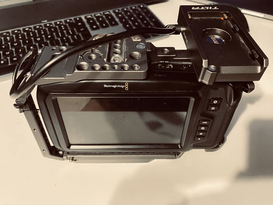Blackmagic Pocket Cinema Camera 4K - обектив Canon и преходник