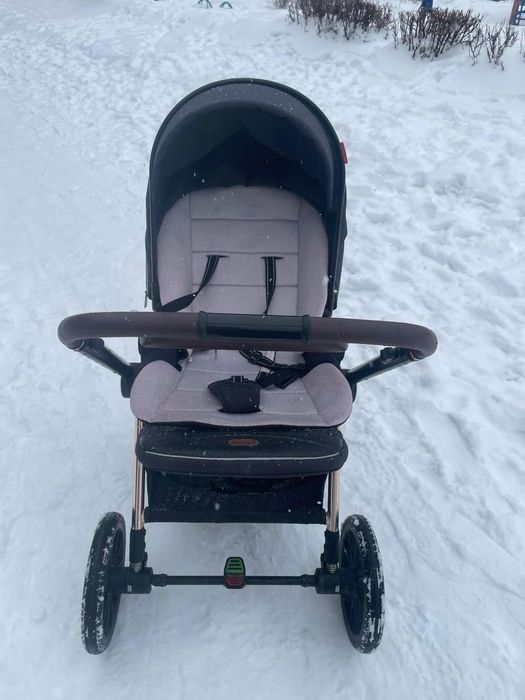 Коляска детская крепкая