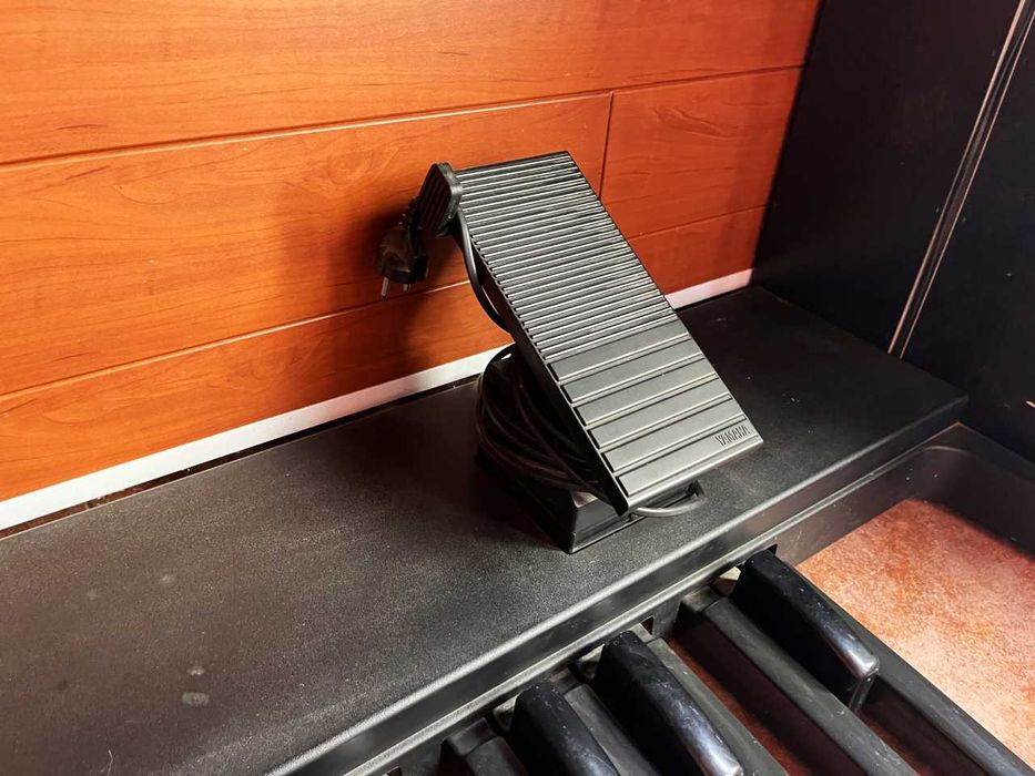 Eлeктрически орган Yamaha Electone HS-6