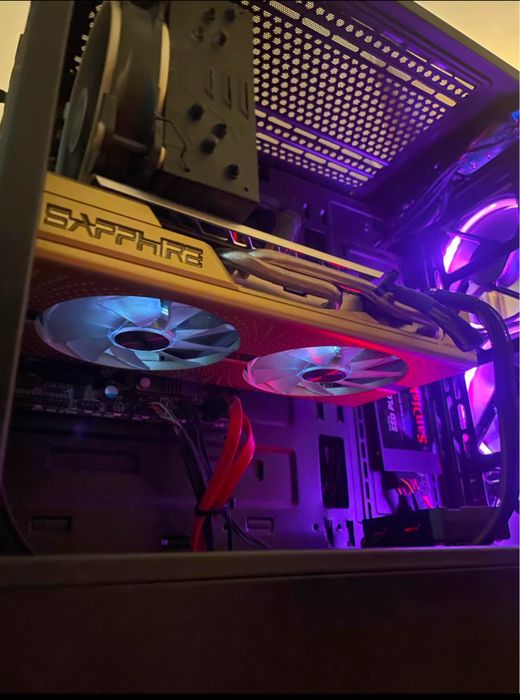 Vand pc gaming in stare excelenta