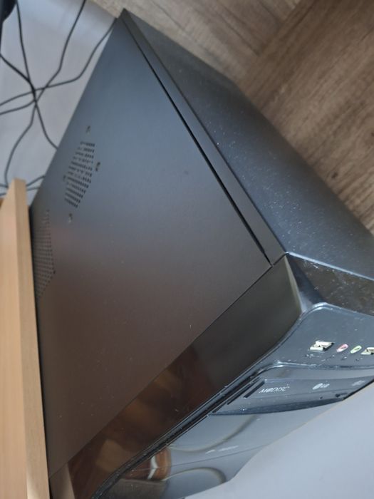 Настолен комютър