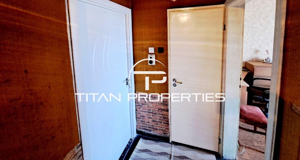 Продава се Тристаен апартамент в Пловдив, Кючук Париж - 76 кв.м за 1514 €/кв.м - Снимка #11