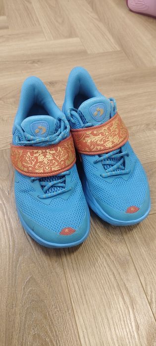 Curry Fox 1 продаю баскет кроссовки новые